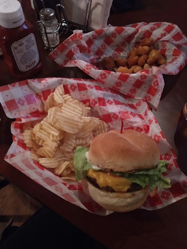 Cheeseburger with Fries with Cheese